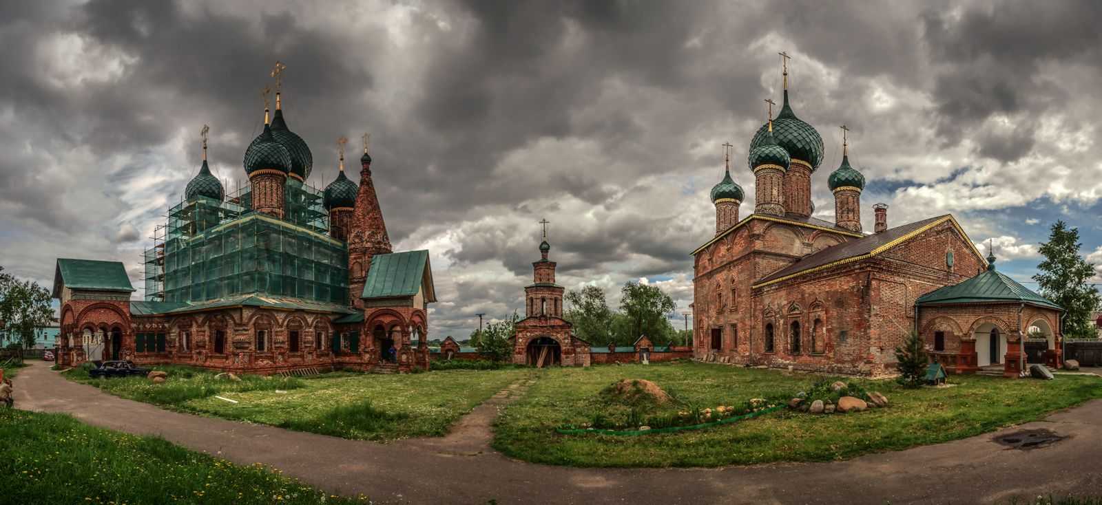 Коровинская слобода в ярославле. Коровницкая Слобода Ярославль. Храмовый комплекс в Коровницкой Слободе Ярославль. Коровницкая Слобода Ярославль храмы. Слобода коровники в Ярославле.