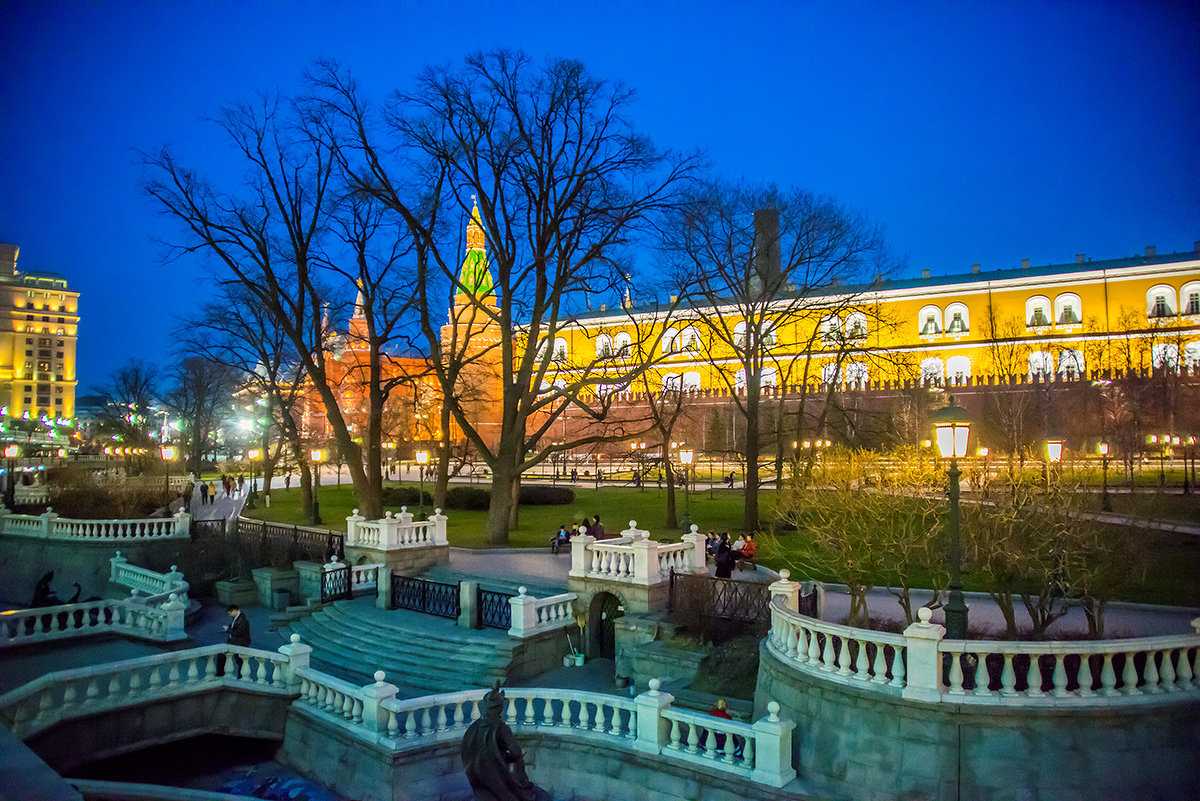 Александровский сад роли. Александровский парк Москва. Парк Александровский сад Москва. Москва Кремль Александровский сад. Александрийский сад в Москве.