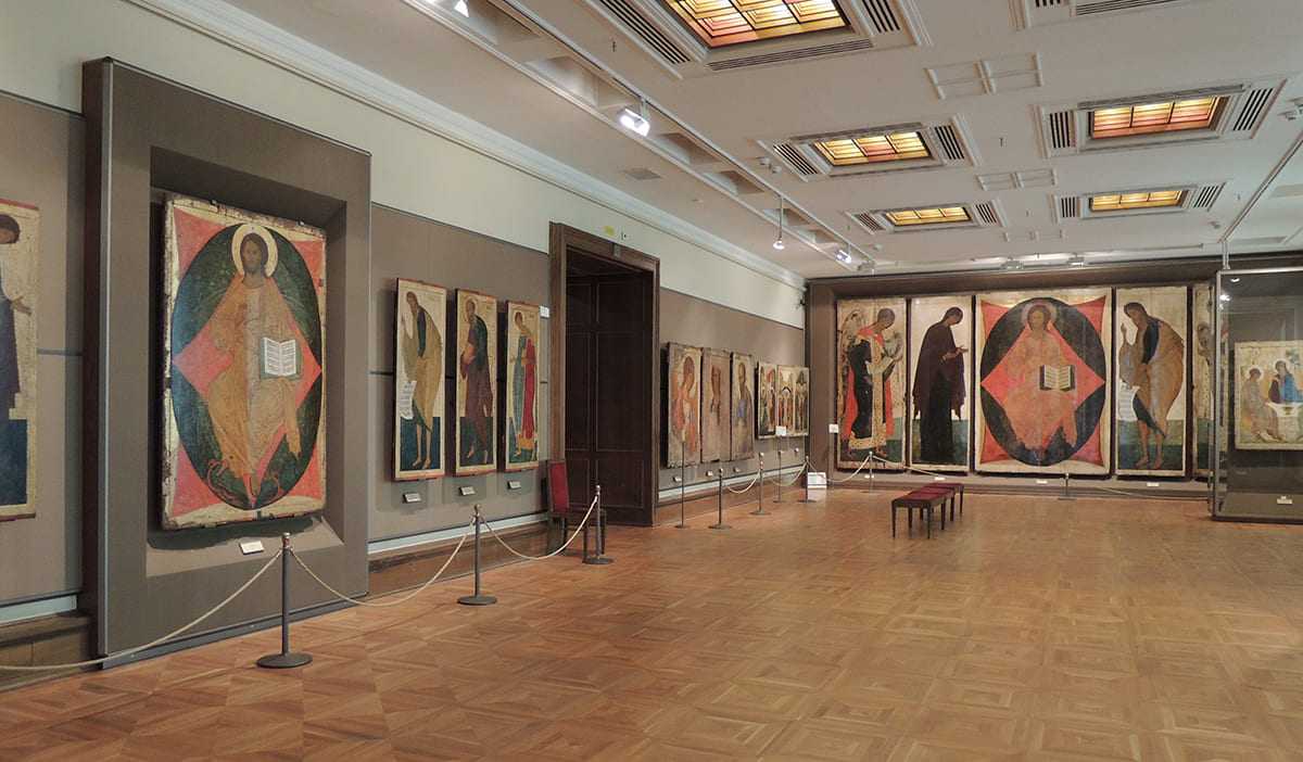 Зал Андрея Рублева в Третьяковской галерее