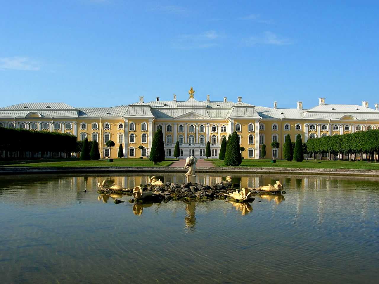 большой петровский дворец
