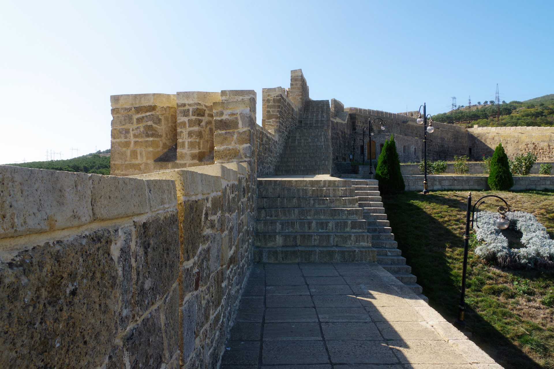 Дербентская крепость — древняя твердыня кавказа