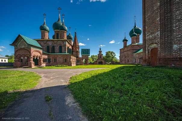 Храм Иоанна Златоуста в коровниках Ярославль