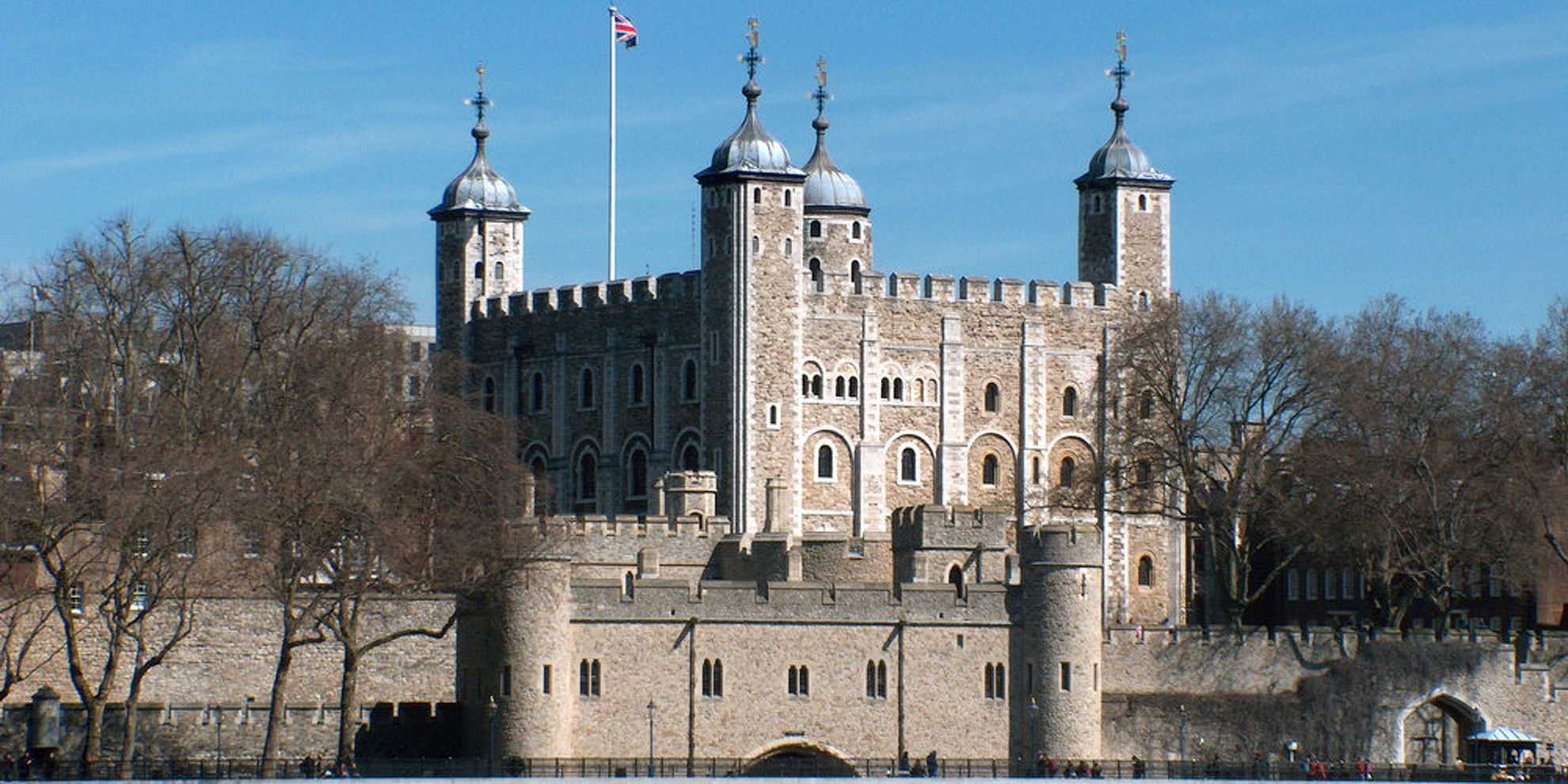 Средневековая крепость лондонский тауэр