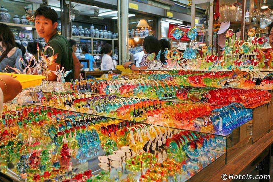 11 лучших районов бангкока для проживания, шопинга и гуляний!