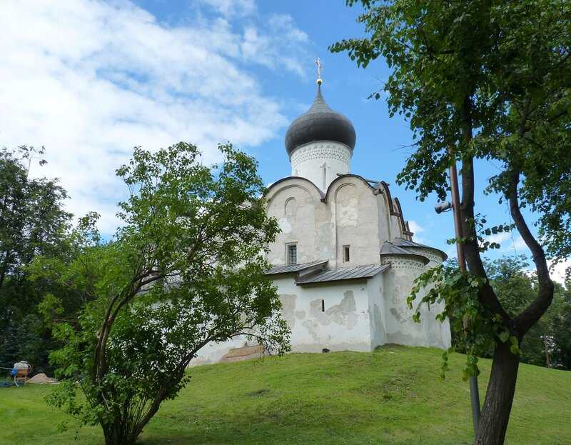 Храм Василия на Горке в Пскове