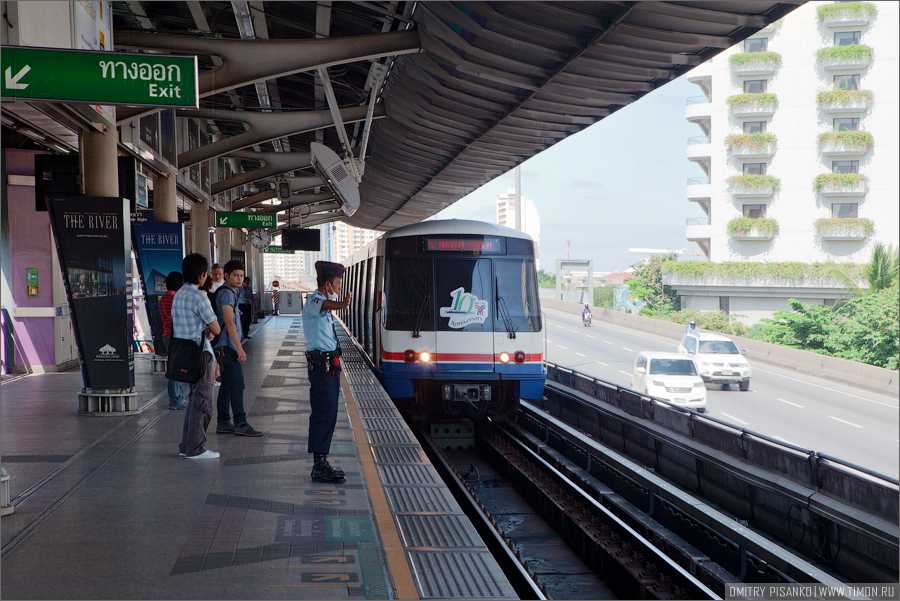 Станции метро бангкок. Метро Бангкока. Skytrain Бангкок. Метро в Тайланде. Метро Сиам Бангкок.