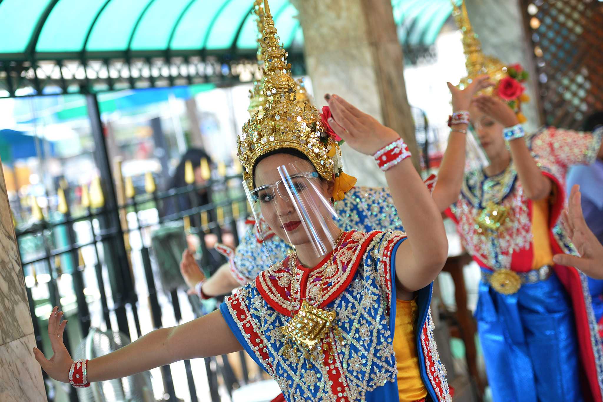 Тайский новый год : сонгкран - как празднуют новый год в таиланде