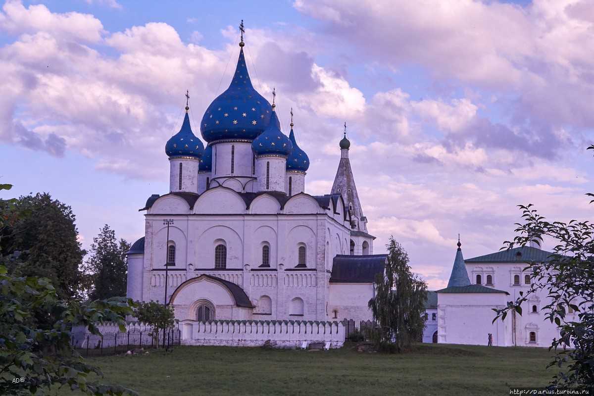 Кремль с рождественским собором в Суздале