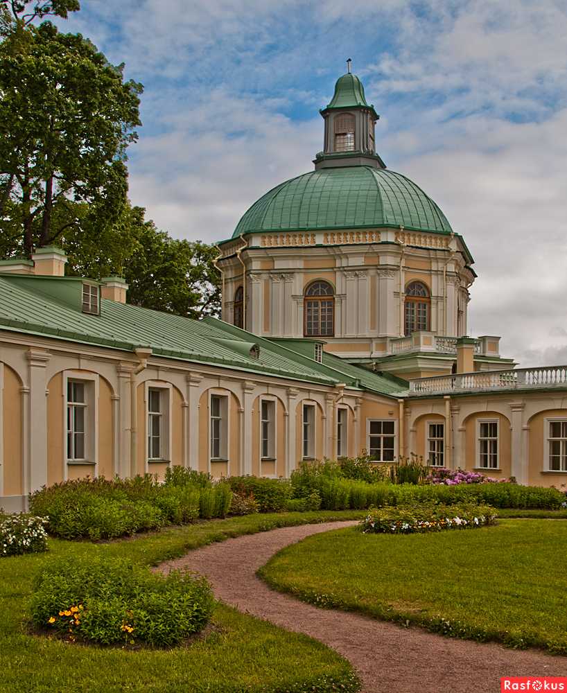 Санкт петербург и ломоносов