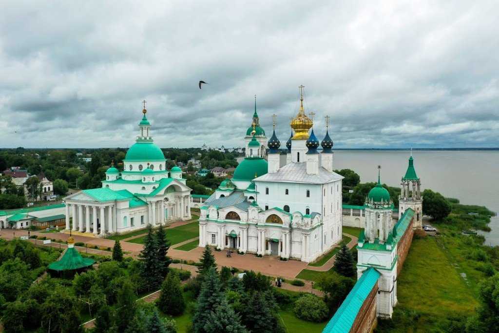 Ростовский монастырь. Спасо-Яковлевский монастырь Ростов. Яковлевский монастырь Ростов Великий. Спасо-Яковлевский Дмитриевский монастырь в Ростове Великом. Ансамбль Спасо-Яковлевского монастыря.