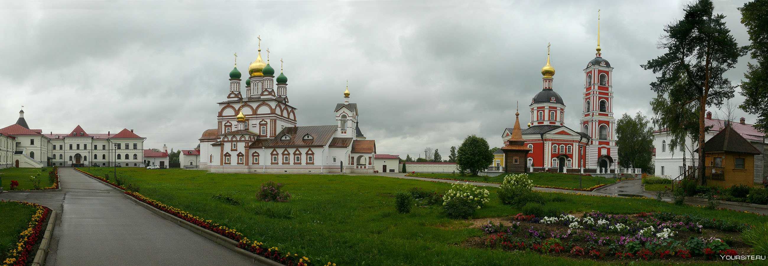 Ростов великий – мужской спасо-яковлевский монастырь и четыре женских судьбы