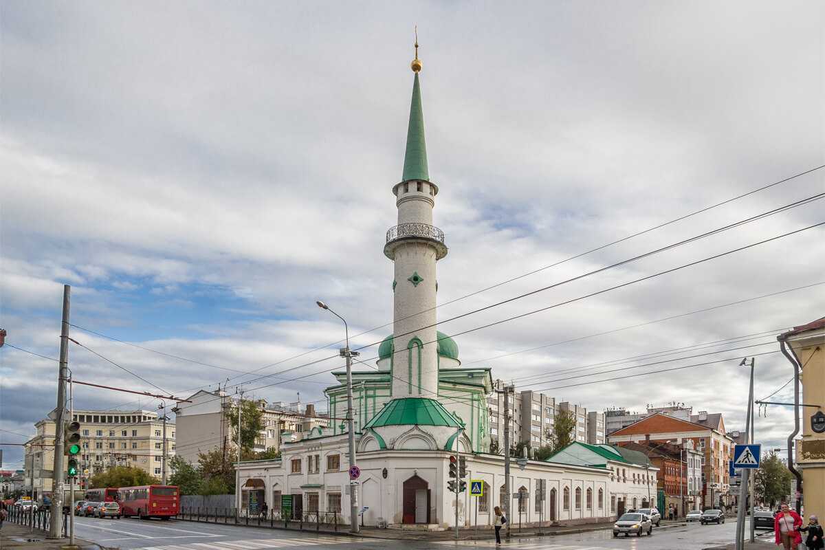 Московском районе г казани. Мечеть Нурулла Казань. Сенная мечеть Казань. Сенная мечеть Казань 19 век. Казань мечеть на Московской улице.