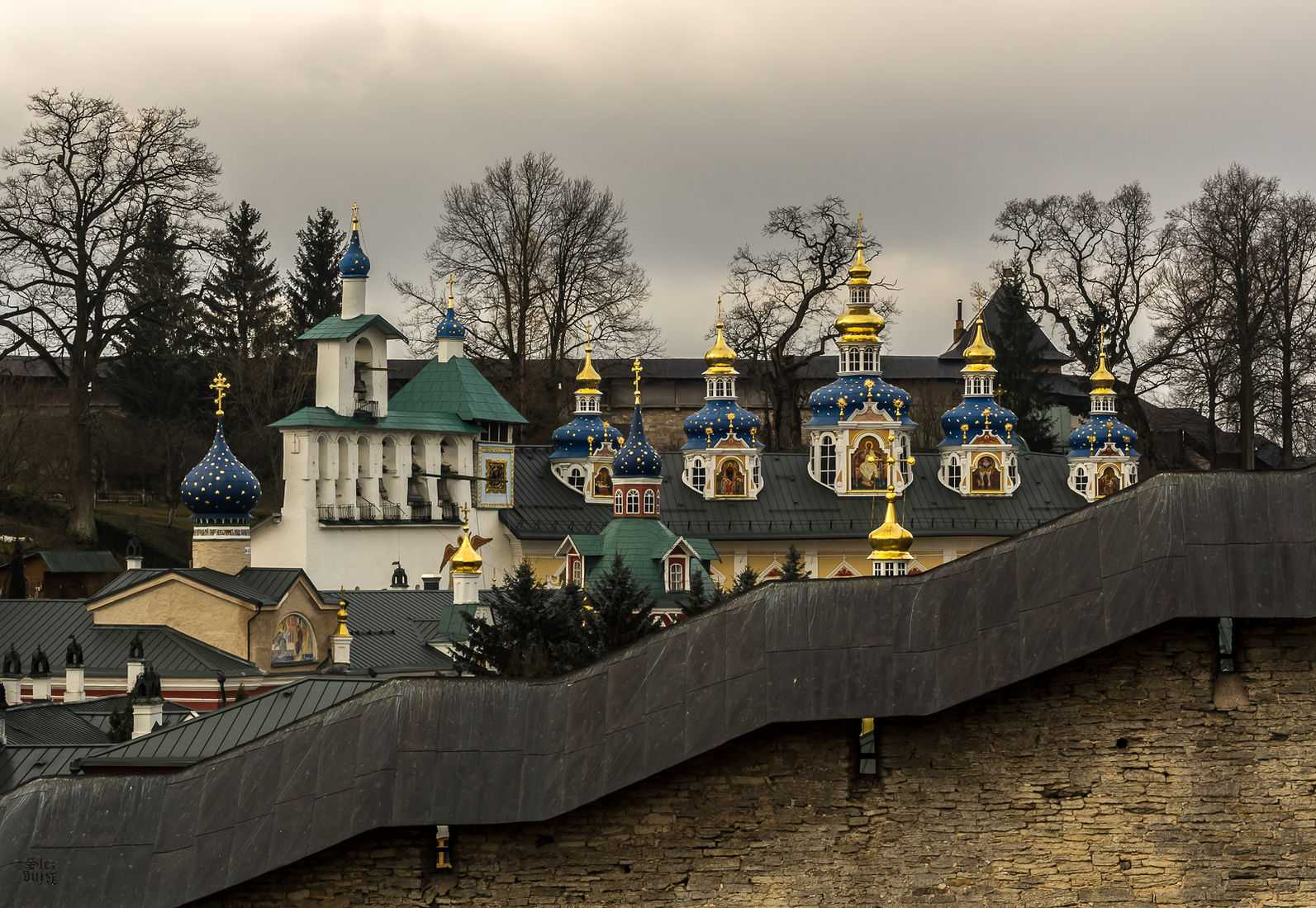 Печерский монастырь в пскове фото
