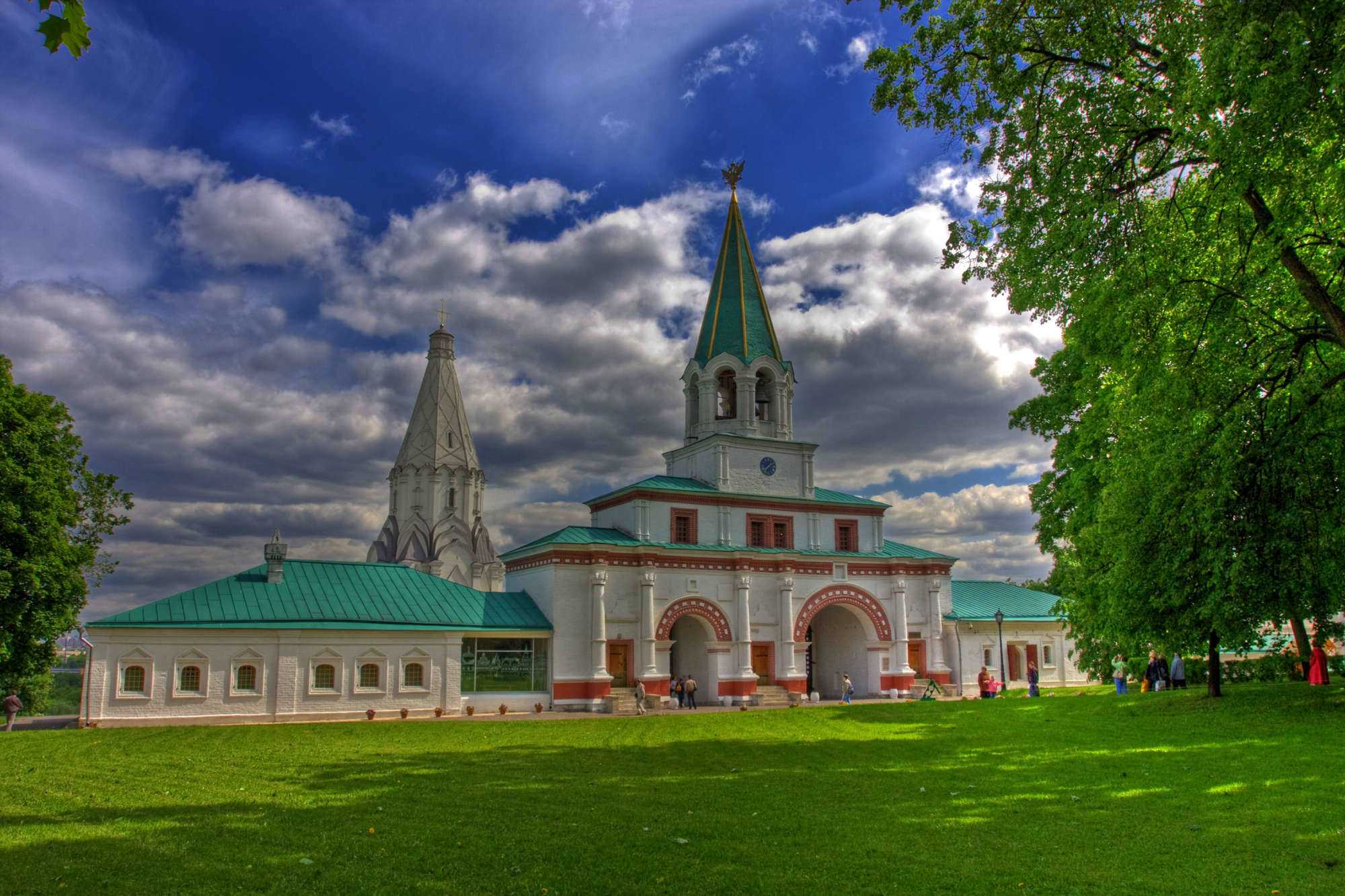 Церкви в коломенском парке названия
