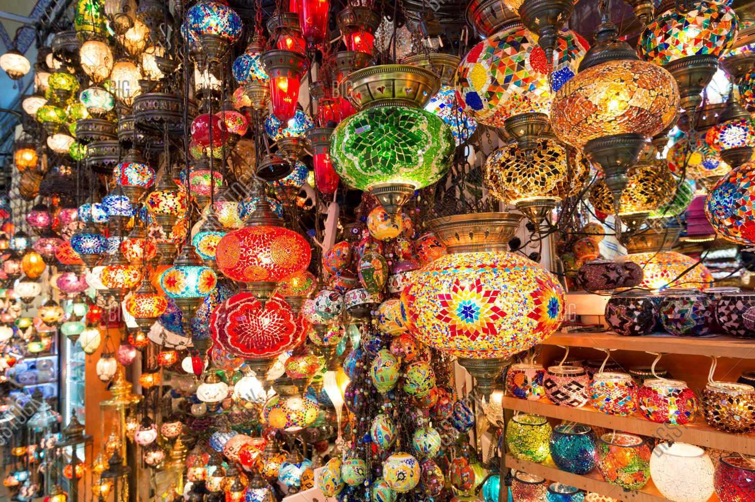 Красочный гранд базар в стамбуле и ароматный египетский базар - control-point