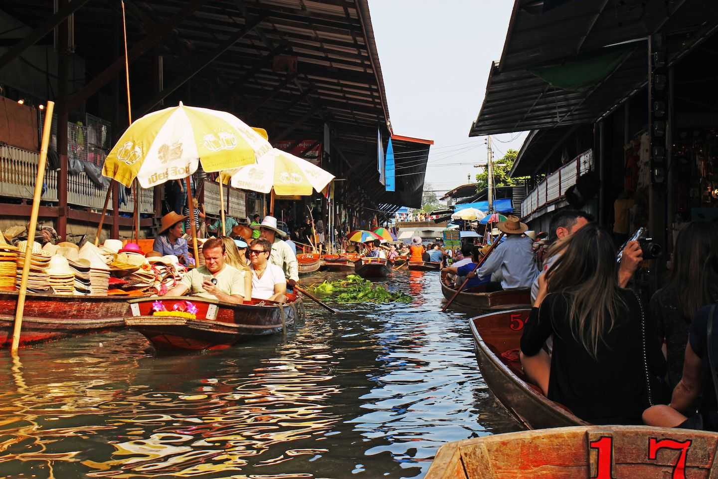 Каналы бангкока. Плавучий рынок в Паттайе. Плавучий рынок Дамноен Садуак Таиланд. Бангкок клонги. Рынок Меконг Таиланд.